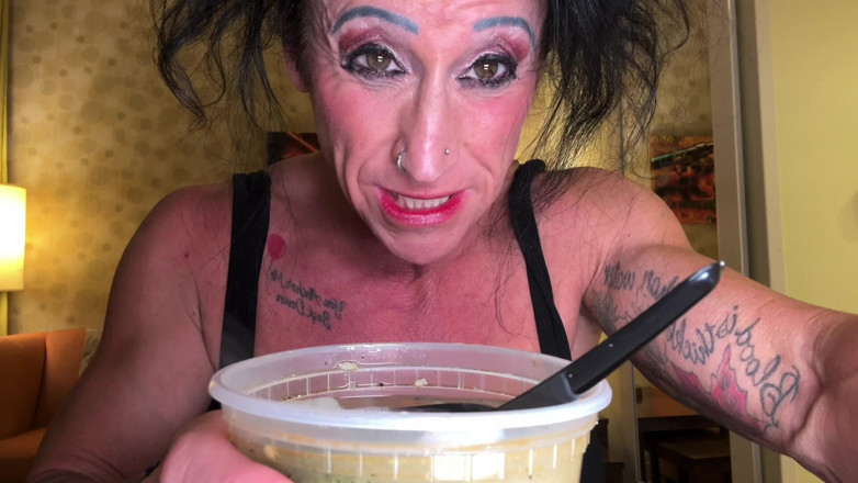 Kandylegsxxx: Gulp Thanksgiving: Dewi Kandy Feasts &amp; Telan Awak Ke tekaknya