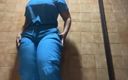 Katrina 4 deluxe: Kamera im krankenhaus erwischt krankenschwester mit dickem arsch beim pissen