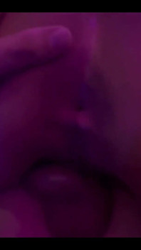 Chúng tôi đưa vợ của cuckold đến nhà nghỉ và đụ cô ấy bằng mọi cách, chúng tôi đưa hai con cu vào âm hộ của cô ấy và quay phim nó để gửi cho anh ta!