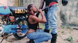 Sexig petite biker vera förför bollocks bbc att knulla på motorcykel tour