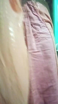 Video Rekaman Seks Gay Crossdresser Bottom Si Cewek Hot India Dengan Kain Sripsi Seksi!