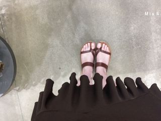 Mia Nyx: Picioarele mele drăguțe în aer liber