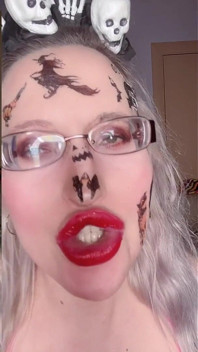 Je mietje-salaris financiert haar orgasmes - en je likt de ontvangstbewijzen niet? Clip door Findom Goaldigger