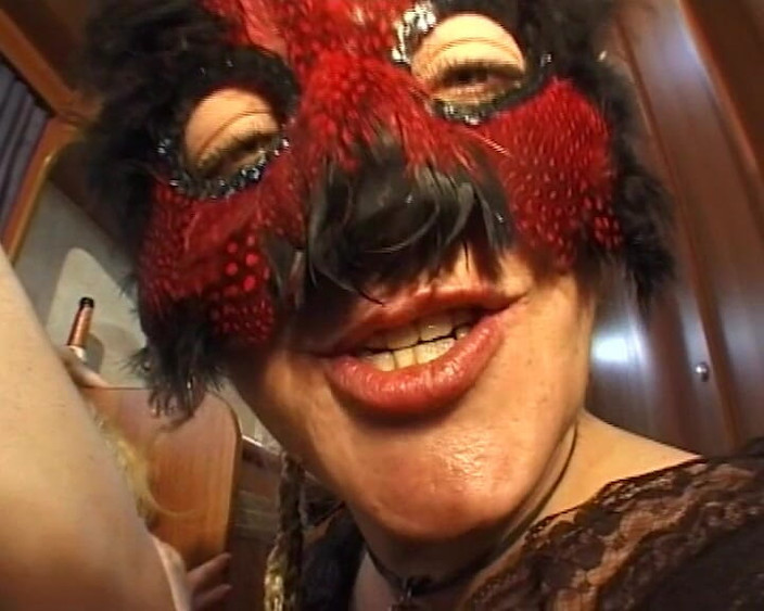 BB Video - Vintage Story: Německá milf amatérská trojka FFM velké přírodní kozy stříkání