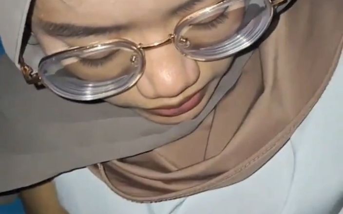 Jilbab69: Lång tid ingen se make ber omedelbart om sex