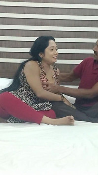 Big Busty Hot Indian MILF Seducing Her Office Boss in Hotel