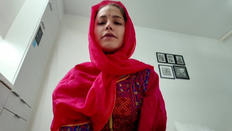 Amateur Homemade Porn: Je baise ma demi-sœur afghane pendant que notre papa n’est...