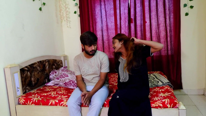 Sexymaal12324: Un beau-fils triste apprend à se masturber après que sa belle-mère à...
