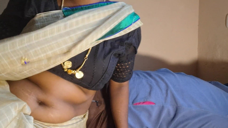 Delightrose: Indische desi-ehefrau verführt stiefvater, um seinen schwanz zu lutschen