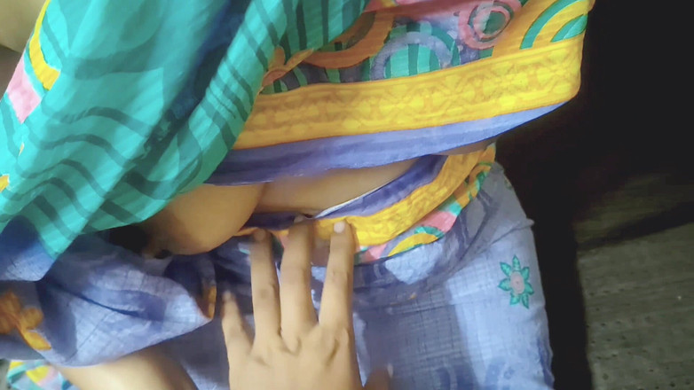 Bhabi8068: 새로 결혼한 바비와 의붓형제 HD