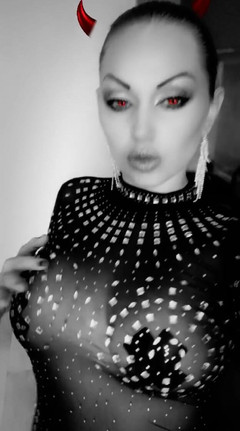 Goddess Misha Goldy: 여신 미샤 골디 2부
