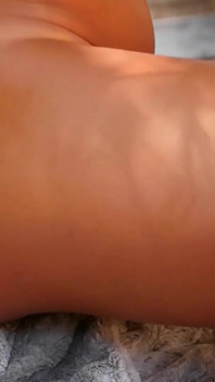 Blondă drăguță Tahlia P sesiune nud sexy în aer liber