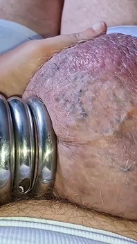 Goditi i miei genitali in silicone da 1380cc riempiti