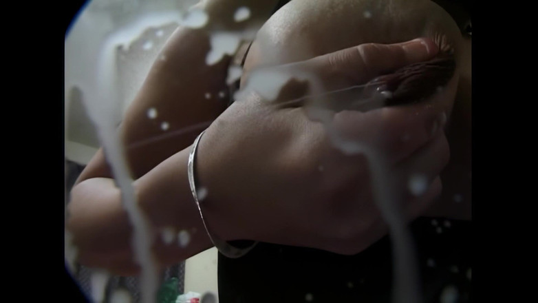 Ugly but HOT: Bröst sprutar mjölk!!