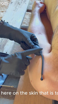 Empressbella Invades Urethra Slave in Chastity