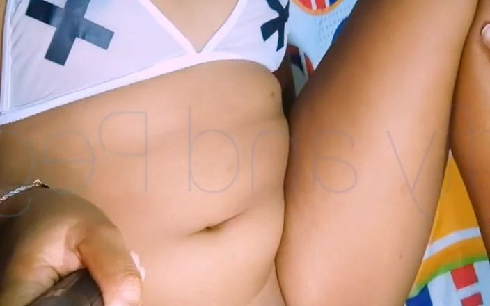LatinButterflyHot: Indičtí nevlastní bratré chca