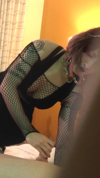 Jake Grand the man: Goth Sissy Jade Madison suger kuk djupt i halsen - Kollektion 7