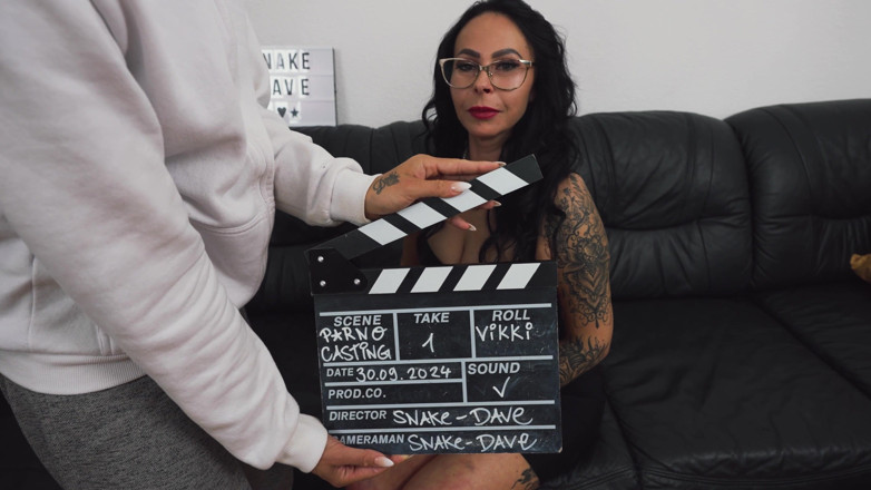 SnakeDave studio: porn kaasting: vikki
