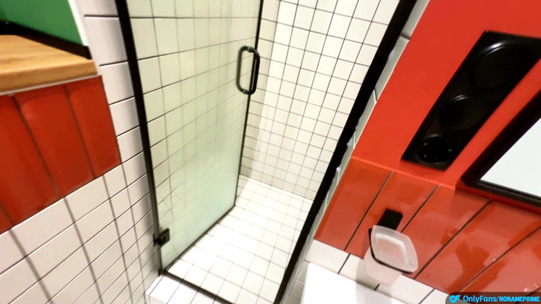 NoNamePrime: Sudut pandangan pertama dia berlari tetapi akhirnya membongkok dalam pancutan...