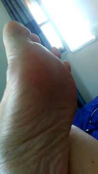 Teacher Show Her Soles to New Student on Video!