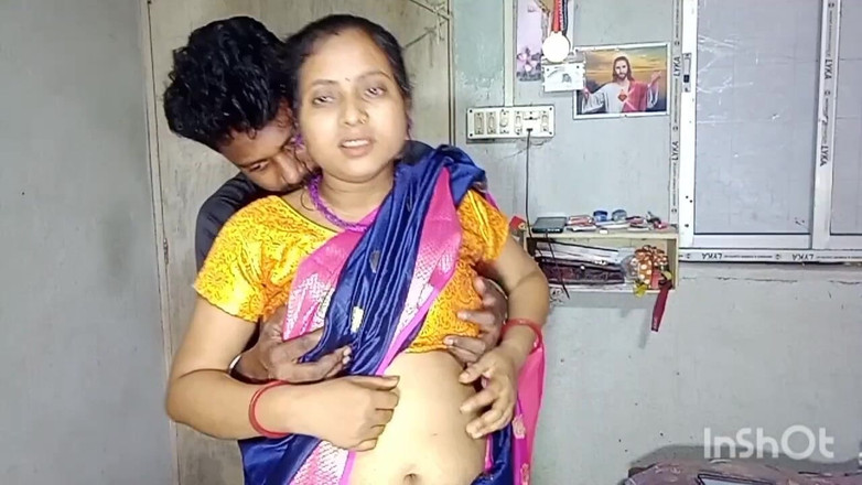 Desisupar93: प्रिया भाभी अज सारी पोर वेट कोरचे छोडर जोन्नो।