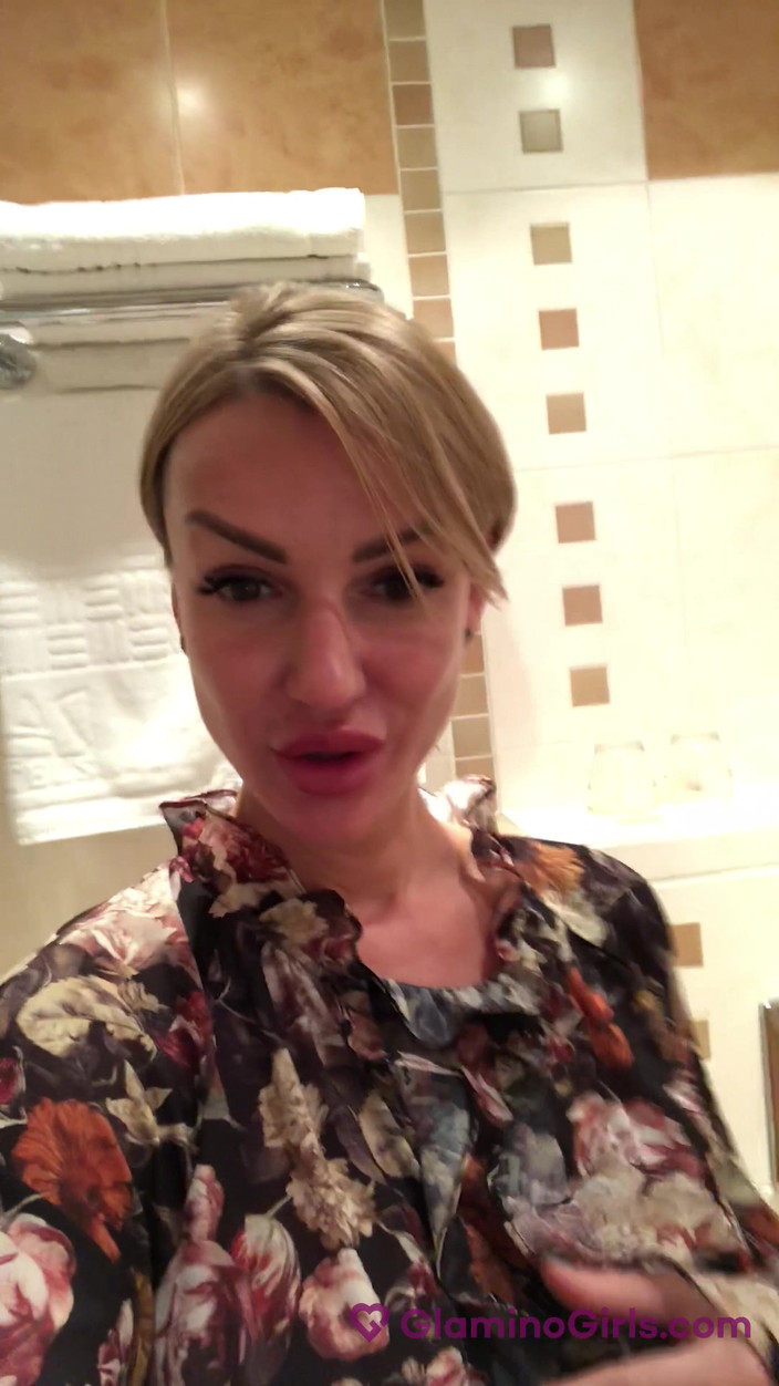 Glamino Girls: Część 4 Weź prysznic z Elen Million