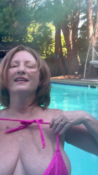 Nua na piscina - Pedido Personalizado