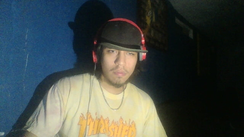 AlexAlejandro13: Den s horkým pérem