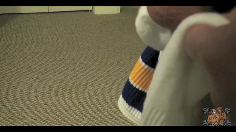 Will Angell: Sneaker och sock fetisch