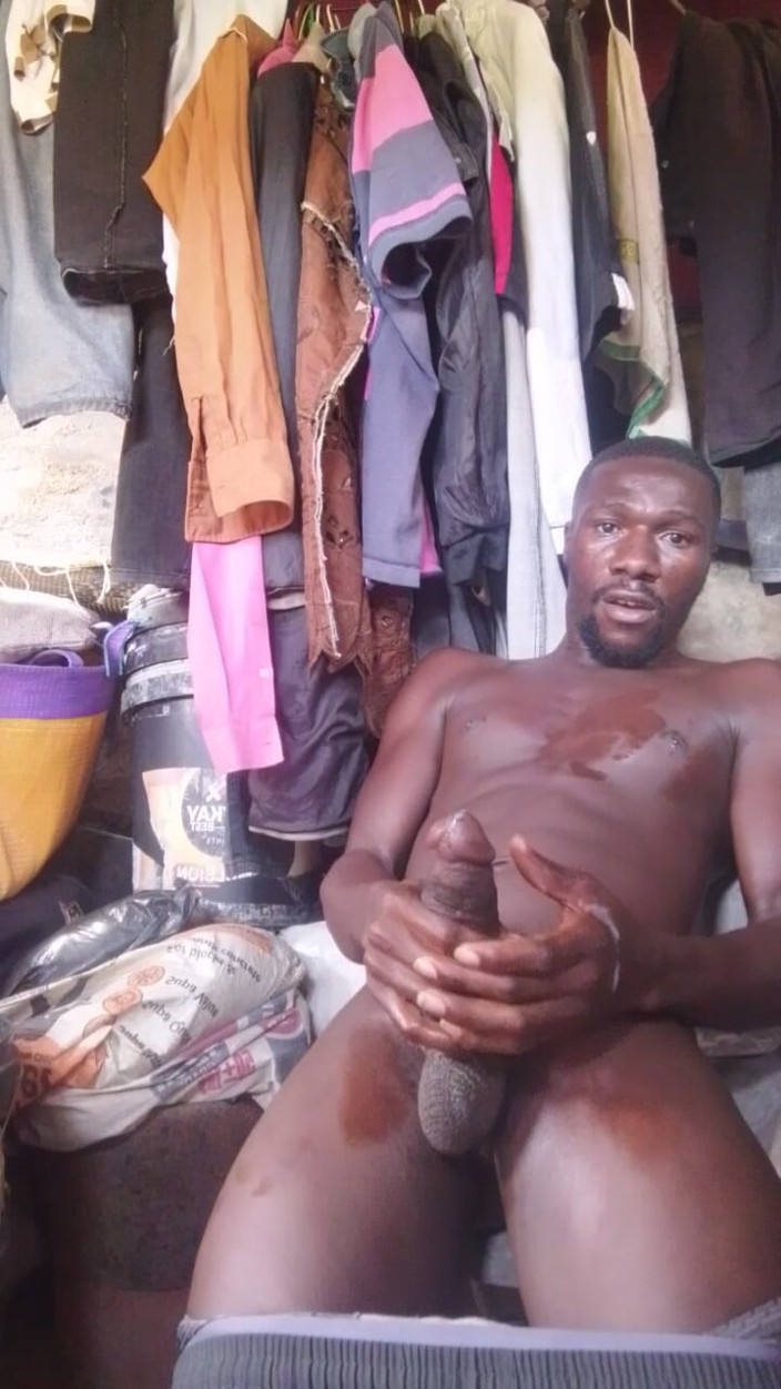 solomonnaija: Fermo il mio posto disponibile in un abbandonato per mettermi...