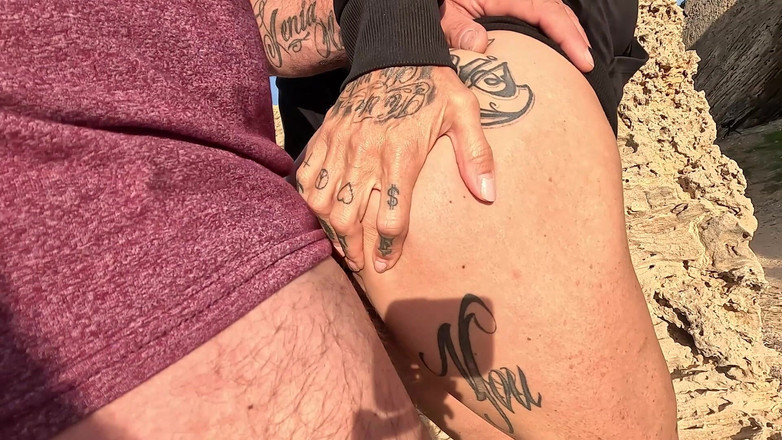 EROTICONLY: Awek si rambut coklat menunggang zakar keras hingga orgasme