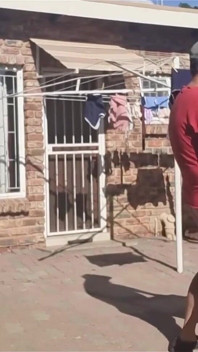 Outdoor Fucking While Taking off the Laundry