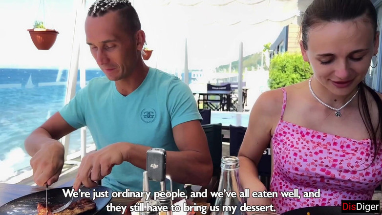 Dis Diger: Swinger çiftler eş değişimi için buluşuyor ve aynı kanepede tutkulu bir şekilde...