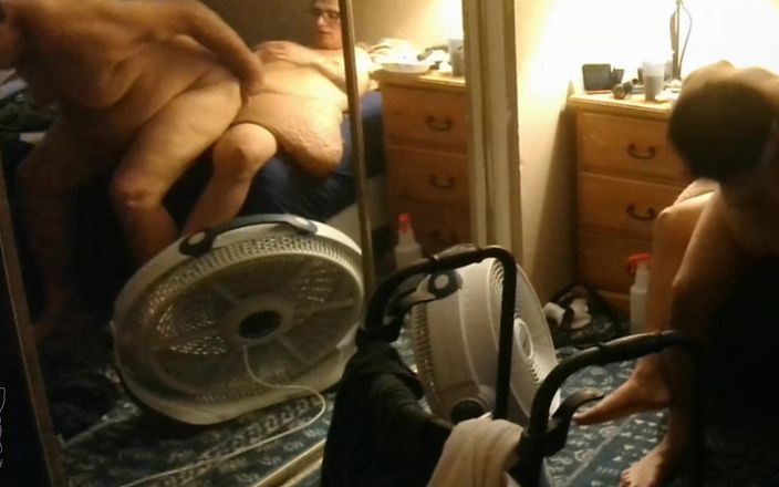 Lymph Guy: केयरटेकर विकलांग लड़के को अपनी गांड का उपयोग करने देता है