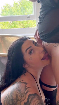 เลสเบี้ยนตูดใหญ่ BBW Maddison Black กับ Dunken Hina เย็ดกันเร็วๆ แบบตูดอวบเลสเบี้ยน