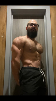 Sit and Watch at My Pumped Body