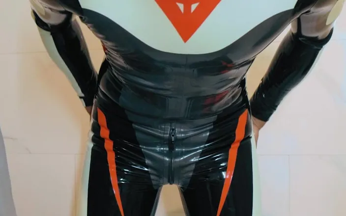 RubberTFD: Rubber Shower Series 3