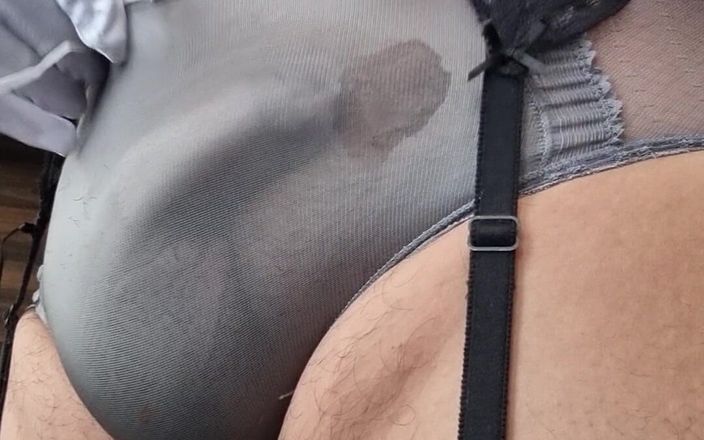 My panties: Mariquita acaba en mi lencería sexy