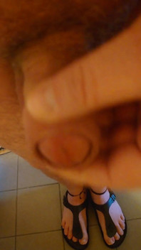 Spaß mit einem kleinen Penis in der Küche