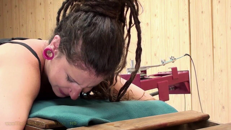 The Spanking Machine: Kate3 billenkoekmachine - kont zweepslagen