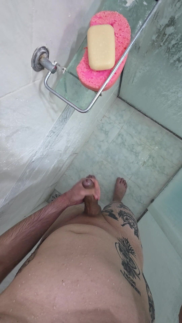 Lkdick8: Masturbasi saat mandi