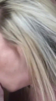 Zakar besar dengan ajaib membesar lubang panas dan miang si blonde seksi