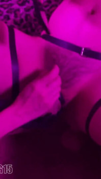 Dominare feminină distracție cu noul vibrator Honeyplaybox!