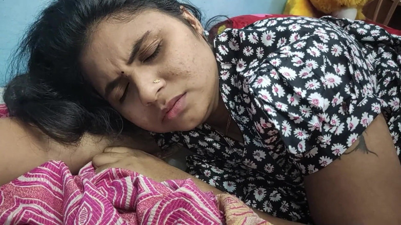 Vaishnavysharunraj: Mallu boss і гаряча покоївка трахаються в спальні, поки дружини боса немає вдома, cheatin g mallu покоївка має гарячий трах з босом, покоївкою та босом