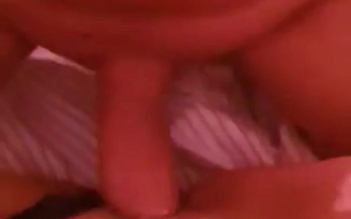 Rampageasenovi: 保加利亚熟女Petya出轨，口交和奶油派