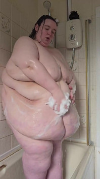 SsBBw dea doccia sensuale parte 2