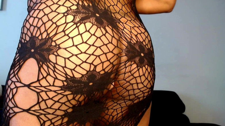 Maeling: You Are Nothing - Macro Man Got Spanked, Kicking, Ass Stifling,...