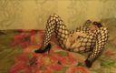 Lady toys: Evening in a fishnet stocking