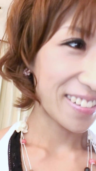Heißer sex am japanischen strand mit einer schönen MILF mit dicken titten