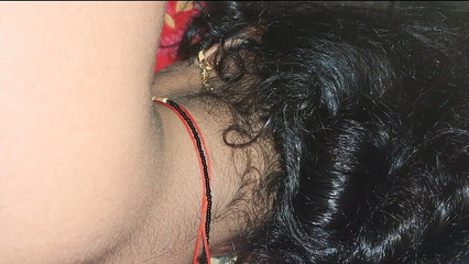 Trilokinath: La mia - primo piano mostra e tette